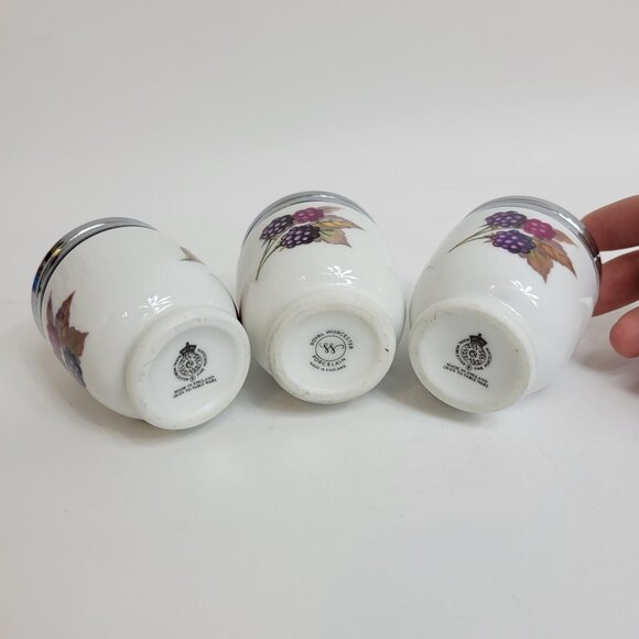 (3) Royal Worcester EGG CODDLERS Porcelain Plum Peach Currant Berries England - Picture 4 of 6